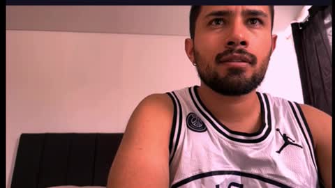 Hi Im Axel online show from January 2026 07:50:02 PM