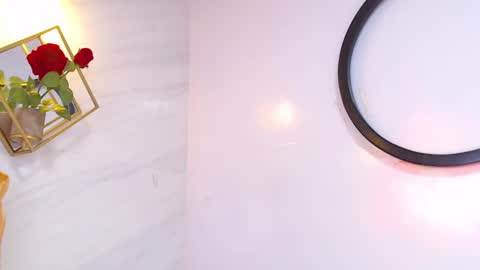 naamah_b online show from January 2025 05:32:01 PM