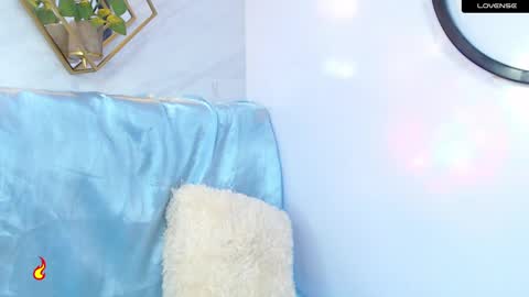 naamah_b online show from February 2025 04:35:02 PM