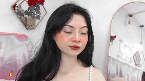 naamah_b online show from March 2025 02:18:02 PM