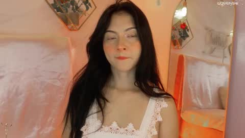 naamah_b online show from October 2025 01:51:01 PM