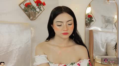 naamah_b online show from March 2026 02:12:02 PM