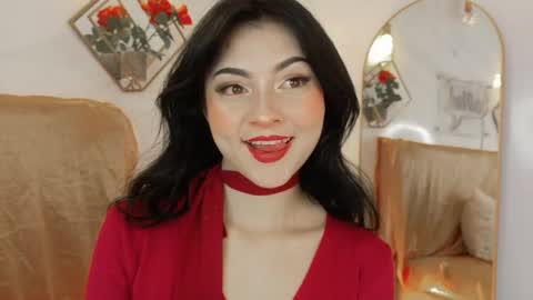 naamah_b online show from April 2026 02:21:01 PM