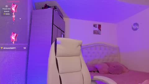 anny online show from March 2025 08:38:02 PM