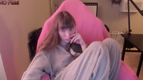 Natalie Marlo online show from October 2025 08:23:02 AM