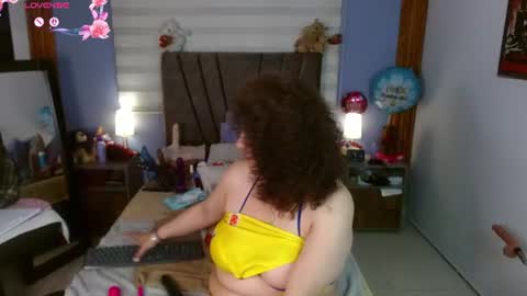 Snapshot of nadia_84 chatting on June 2026 07:45:01 PM nadia_84 online show from June 2026 07:45:01 PM