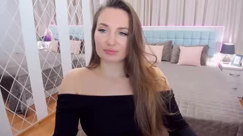 NadinGracefull online show from November 2025 08:01:01 PM