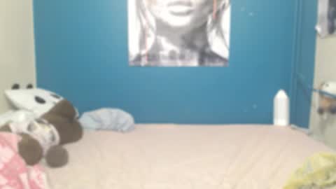 nadinnnea online show from September 2025 05:27:01 PM