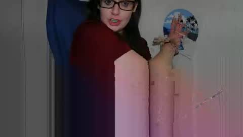 Snapshot of nadya_nextdoor chatting on May 2026 04:39:01 AM Nadya nextdoor online show from May 2026 04:39:01 AM
