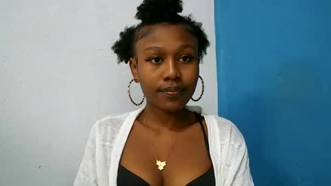Snapshot of nah296652 chatting on June 2026 12:06:01 PM nah296652 online show from June 2026 12:06:01 PM