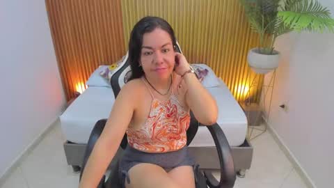 N A H I A online show from February 2025 05:24:01 AM