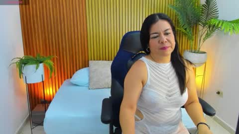 N A H I A online show from September 2025 12:05:01 PM