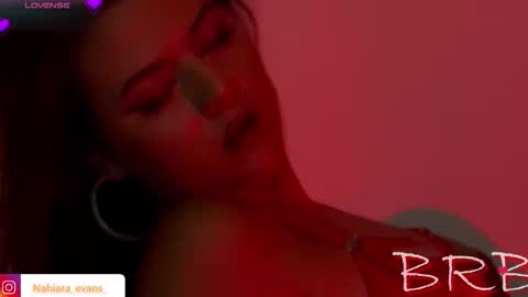 NAHIARA EVANS online show from October 2025 06:35:02 AM