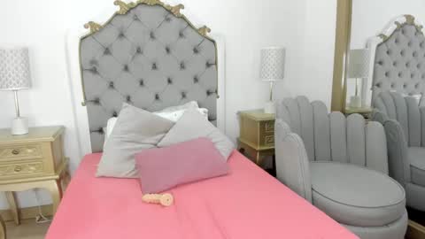 Nahiara online show from December 2024 10:00:02 PM