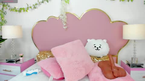 NahiaraReina  online show from September 2025 02:52:02 PM