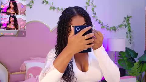 NahiaraReina  online show from February 2026 01:38:01 PM