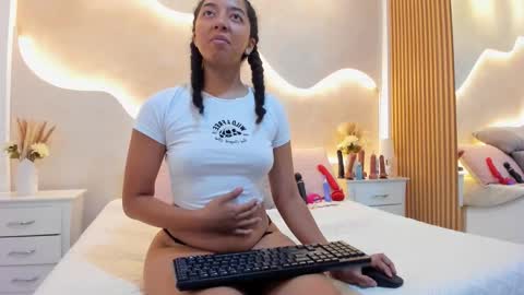 Laura online show from February 2026 11:25:01 PM