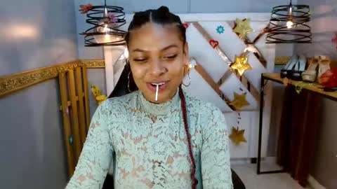 Nahomy online show from September 2025 10:54:01 PM