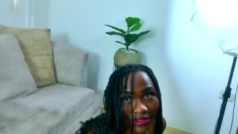 Nahomi online show from June 2026 01:15:01 PM