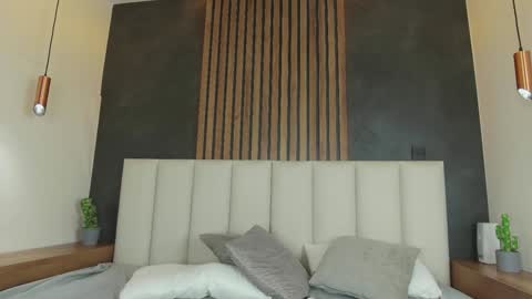  VICTORIA  online show from February 2025 01:33:01 AM