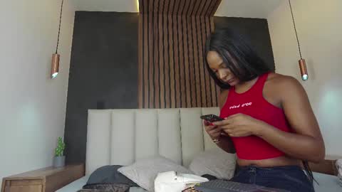  VICTORIA  online show from March 2025 12:01:02 PM