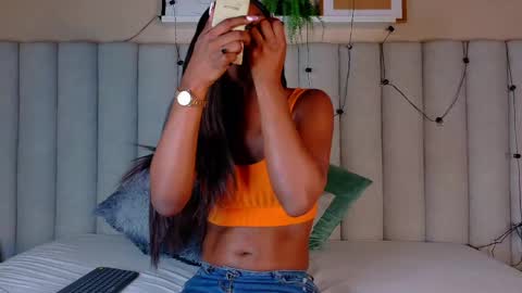 Snapshot of nahomicampbell_ chatting on May 2026 08:37:01 PM VICTORIA online show from May 2026 08:37:01 PM