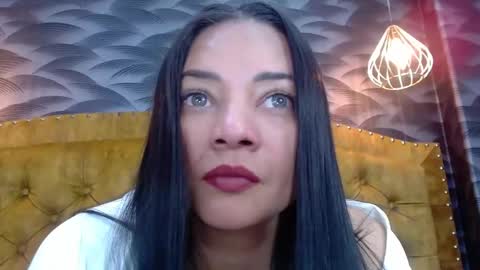 Nahomi online show from November 2025 04:44:02 AM