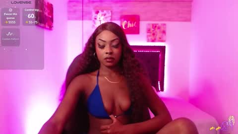 Snapshot of nahomii_hill chatting on January 2025 08:22:01 PM Nahomi online show from January 2025 08:22:01 PM