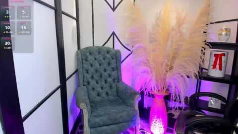 Nahomi online show from February 2026 04:33:02 AM