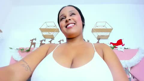 Nahomy online show from December 2025 07:32:01 PM