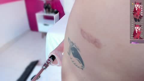 Nahomy Roberts online show from February 2025 11:55:01 AM