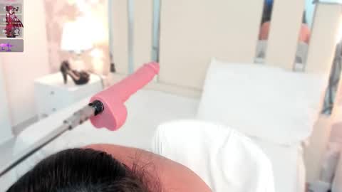 Nahomy Roberts online show from January 2026 08:41:01 AM