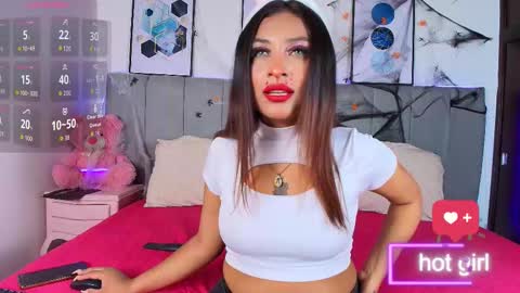 Snapshot of naia_cruz_ chatting on October 2025 08:09:02 PM Naia online show from October 2025 08:09:02 PM