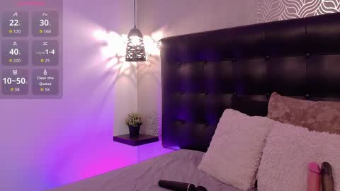 Snapshot of naiaramasson_ chatting on April 2026 01:39:02 PM naiaramasson_ online show from April 2026 01:39:02 PM