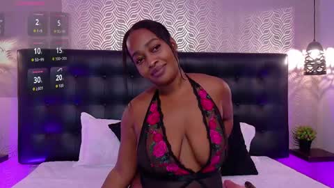 Snapshot of naiaramasson_ chatting on May 2026 12:20:01 PM naiaramasson_ online show from May 2026 12:20:01 PM