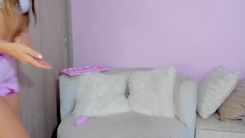 Snapshot of naileea chatting on January 2025 07:07:02 PM online show from January 2025 07:07:02 PM