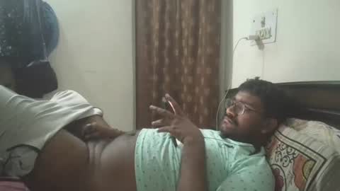 NAIRANANDU28 online show from April 2026 04:35:01 AM