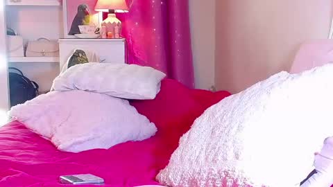 Snapshot of naissha chatting on December 2024 02:37:01 PM Naissha online show from December 2024 02:37:01 PM