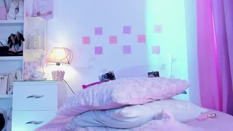 Naissha online show from March 2026 01:54:02 PM