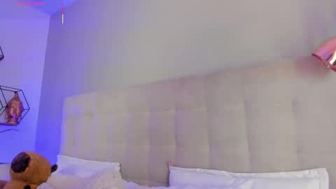 INSTAGRAM  m2221     online show from February 2026 10:41:02 AM