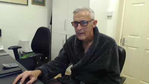 Snapshot of nakedcarpenteruk chatting on December 2025 02:24:02 PM nakedcarpenteruk online show from December 2025 02:24:02 PM