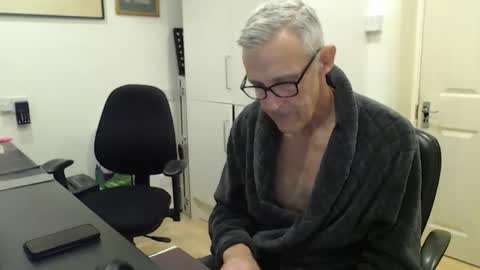Snapshot of nakedcarpenteruk chatting on March 2026 02:54:02 PM nakedcarpenteruk online show from March 2026 02:54:02 PM