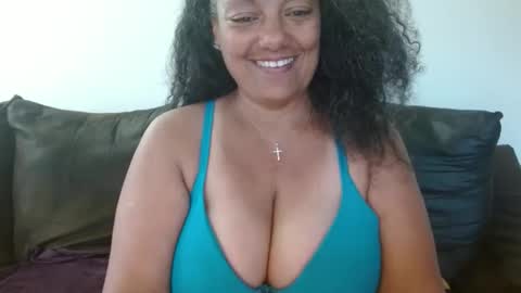 Snapshot of nala_thickk chatting on April 2026 09:28:02 PM Nala Thickk online show from April 2026 09:28:02 PM