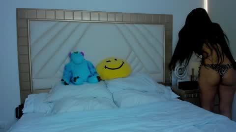 Snapshot of nalah_gomez_ chatting on January 2025 02:30:01 PM Nalah online show from January 2025 02:30:01 PM