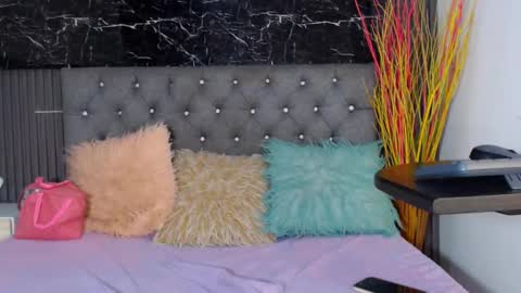 NALAROY online show from February 2025 05:41:01 AM