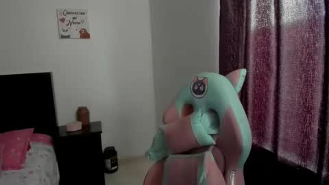 Nami online show from November 2025 08:25:02 PM