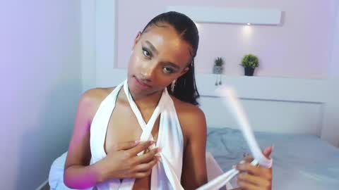 Namoi Smith online show from December 2024 09:59:02 AM