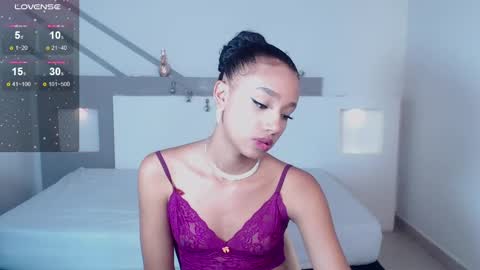 Namoi Smith online show from December 2024 08:15:02 AM