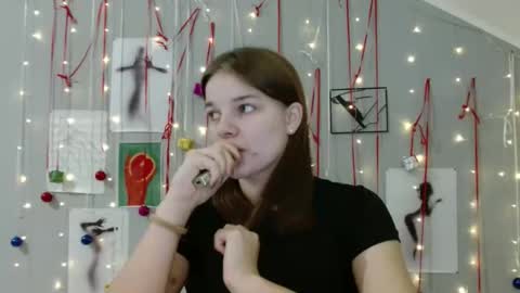 Nana online show from November 2025 08:13:01 AM