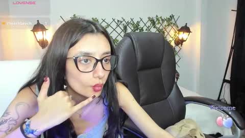 Snapshot of nana_rousse chatting on February 2026 11:52:02 PM Rousse online show from February 2026 11:52:02 PM